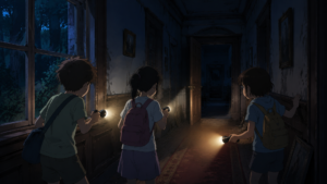 小さな町の昔ながらの食堂で、完全オリジナルの小学生4人がテーブル越しに厨房奥の不思議な物音を気にして推理している場面。店員の男性は遠景の後ろ姿だけにし、コミカルな謎解きの空気を表現する。洋館・図書館・暗号探索とは異なる明るい日常空間。既存作品のキャラクターや固有デザインを再現しな